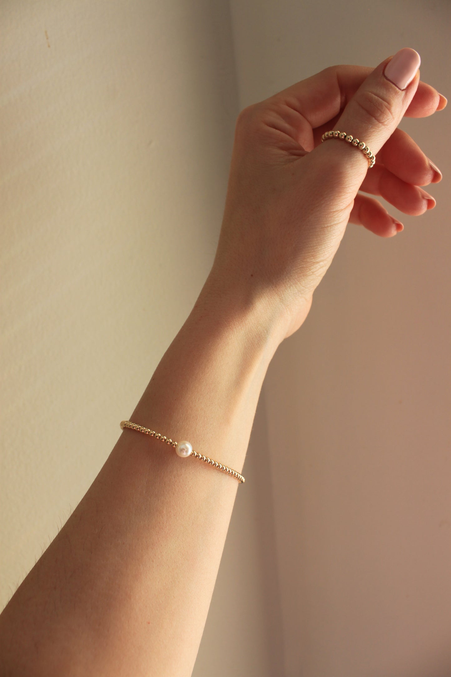 Legacy | Gold Bracelet With Round Natural Pearl Beads